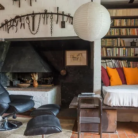 Tatil Evi Charming Blacksmith's House @ *