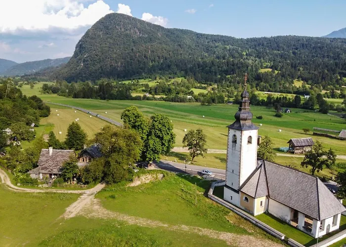 Charming Blacksmith's House @ בית נופש בוהין