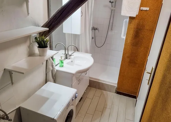 בית נופש Charming Blacksmith's House @